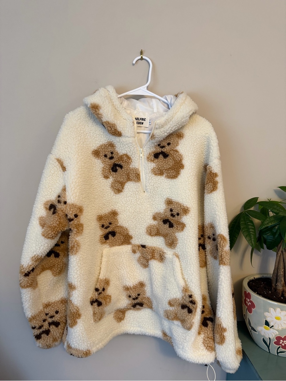 Aelfric Eden Teddy Print Sherpa Jacket - Cream & Brown size small